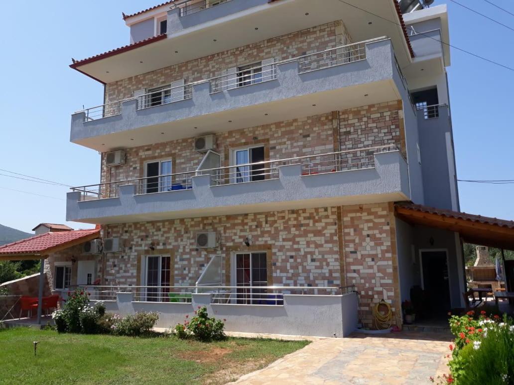 Ylli Mance Apartments Ksamil Buitenkant foto